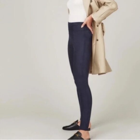NWT SPANX High Rise Faux Suede Leggings in Classic Navy Size S - Picture 3 of 15